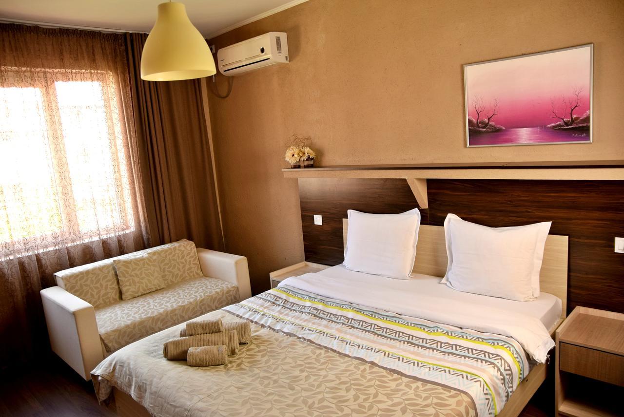 Guest House Via Бітола Екстер'єр фото