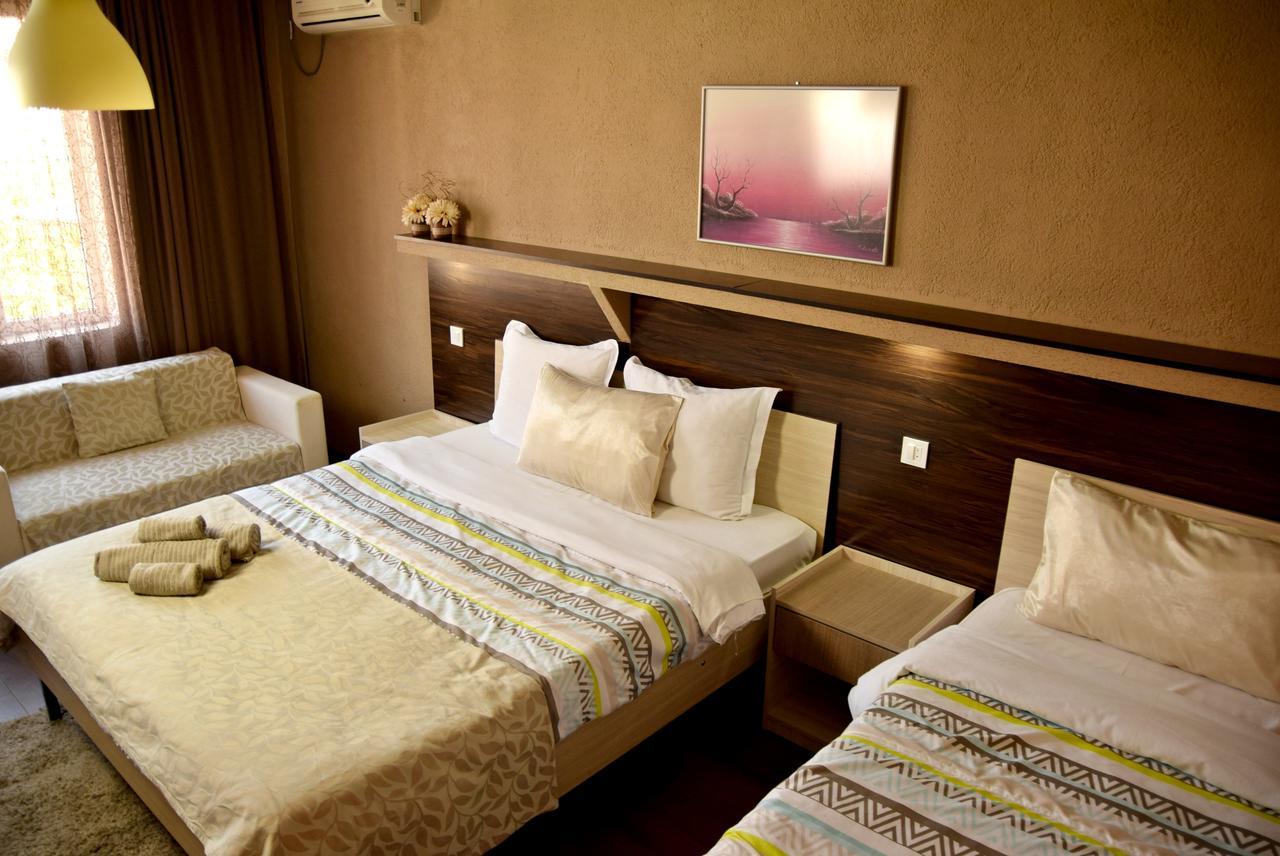 Guest House Via Бітола Екстер'єр фото