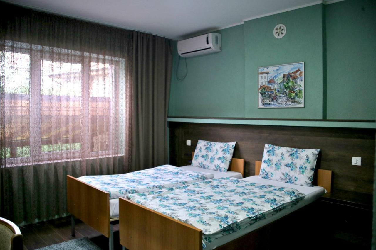 Guest House Via Бітола Екстер'єр фото